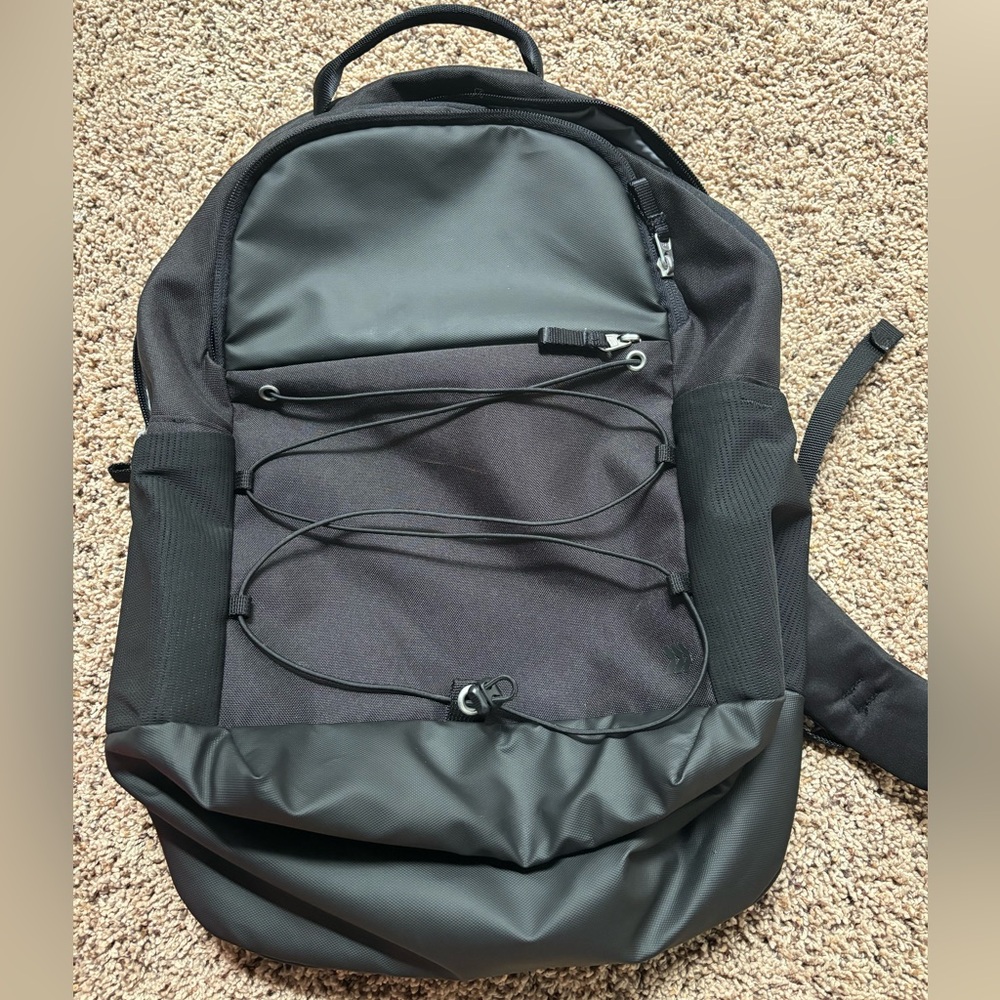 Sporty 19” Backpack-All in Motion in Black-Like NEW